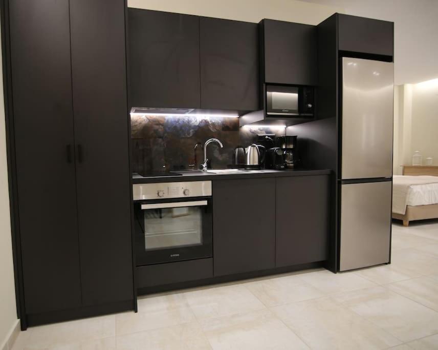Eclectic Apartment Near Downtown Ираклион Экстерьер фото