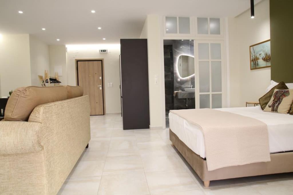 Eclectic Apartment Near Downtown Ираклион Экстерьер фото