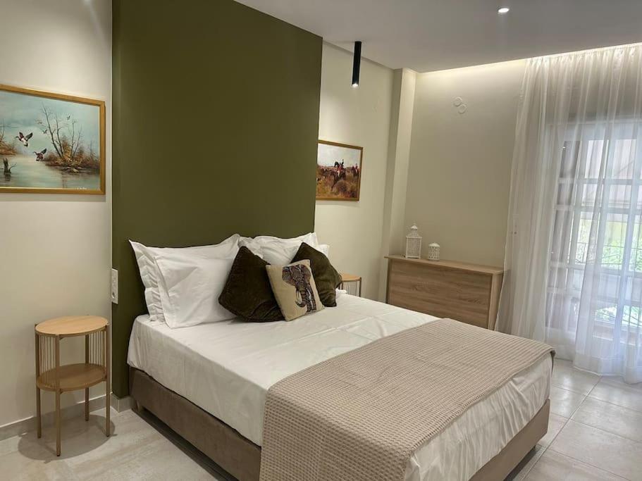 Eclectic Apartment Near Downtown Ираклион Экстерьер фото